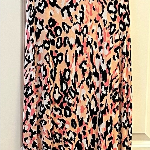 Multicolored Knee-Length Sheath Dress with Cap Flutter Sleeves - Picture 4 of 5